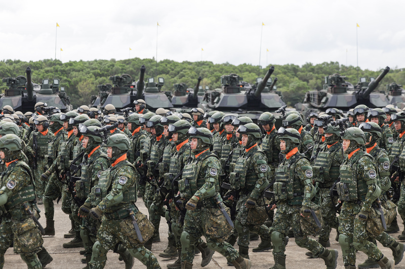 Танки M1A2T Abrams были закуплены Тайванем у США.