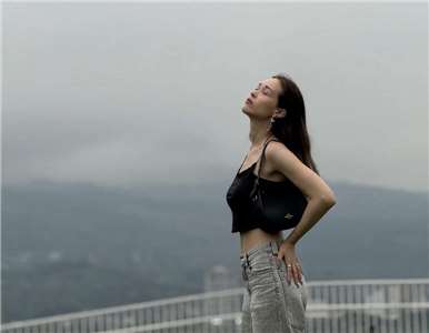 Гостья нового выпуска Эллина.