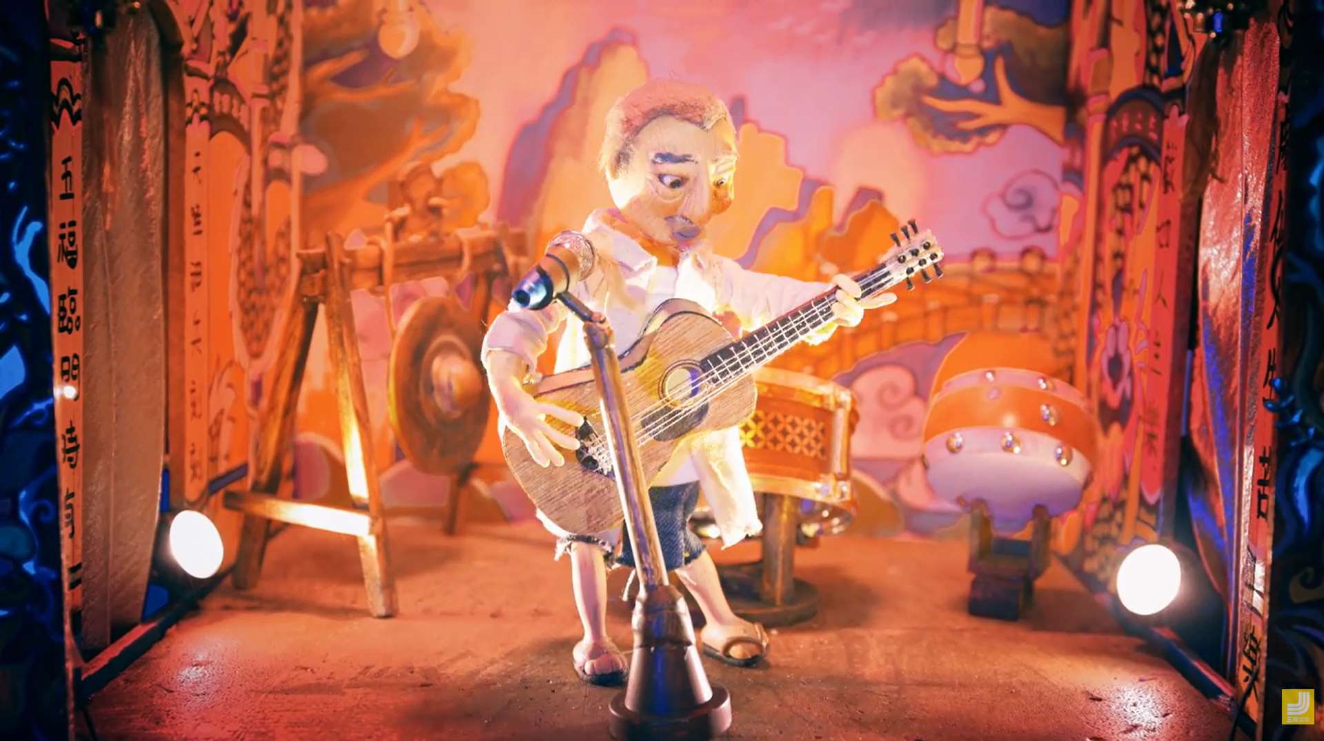 Фото: Кадр из клипа на песню «Не спрашивай» 