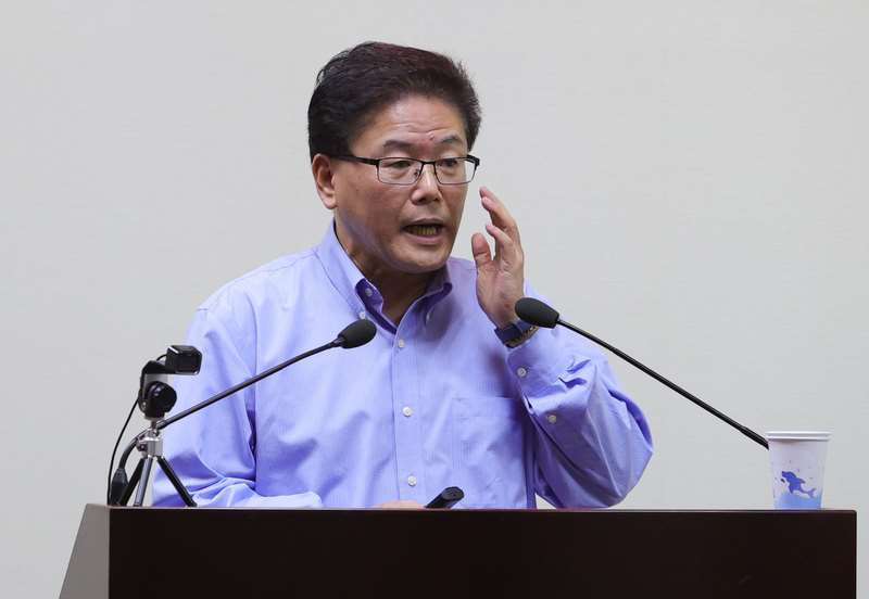 消基會交通委員會董事李克聰建議政府應從四大面向來改善交通。