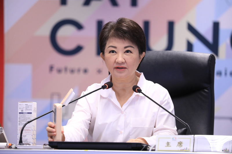 國慶晚會9日晚間將在台中市圓滿戶外劇場舉行，台中市長盧秀燕7日在市政會議公布，民眾可於當天下
午4時30分起免費排隊進場。