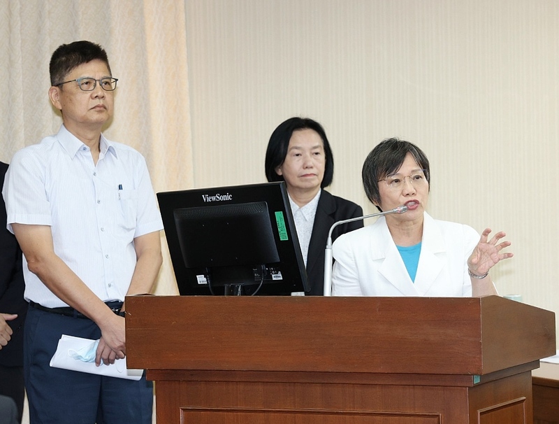 立法院內政委員會13日邀內政部長劉世芳（右1）、原民會等專題報告「堰塞湖監測、災害預警通報、疏散機制及災後復原重建」並備質詢。
