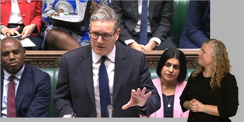 英國首相施凱爾(Keir Starmer)15日午間在國會承諾，將「完整」公布副國安顧問柯林斯(Matthew Collins)陸續向檢方提交的總計3份證詞。 資料照。（取自國會議事轉播）