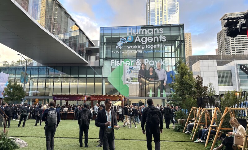 Salesforce在年度會議Dreamforce凸顯人類與數位員工協作的企業模式。