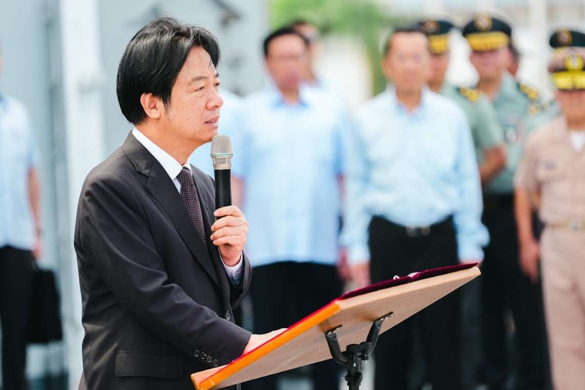 賴清德總統今天(17日)前往高雄旗津營區勗勉海軍62.1水面作戰支隊聯合截擊作戰計畫演練。(總統府提供)