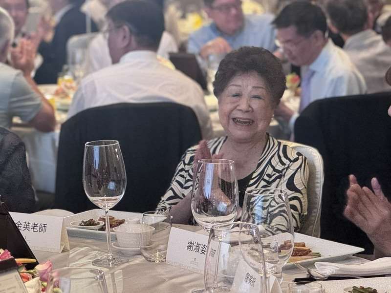 被譽為「台灣金融教母」的遠東商銀董事長侯金英。（台灣金融暨銀行學會提供/中央社）