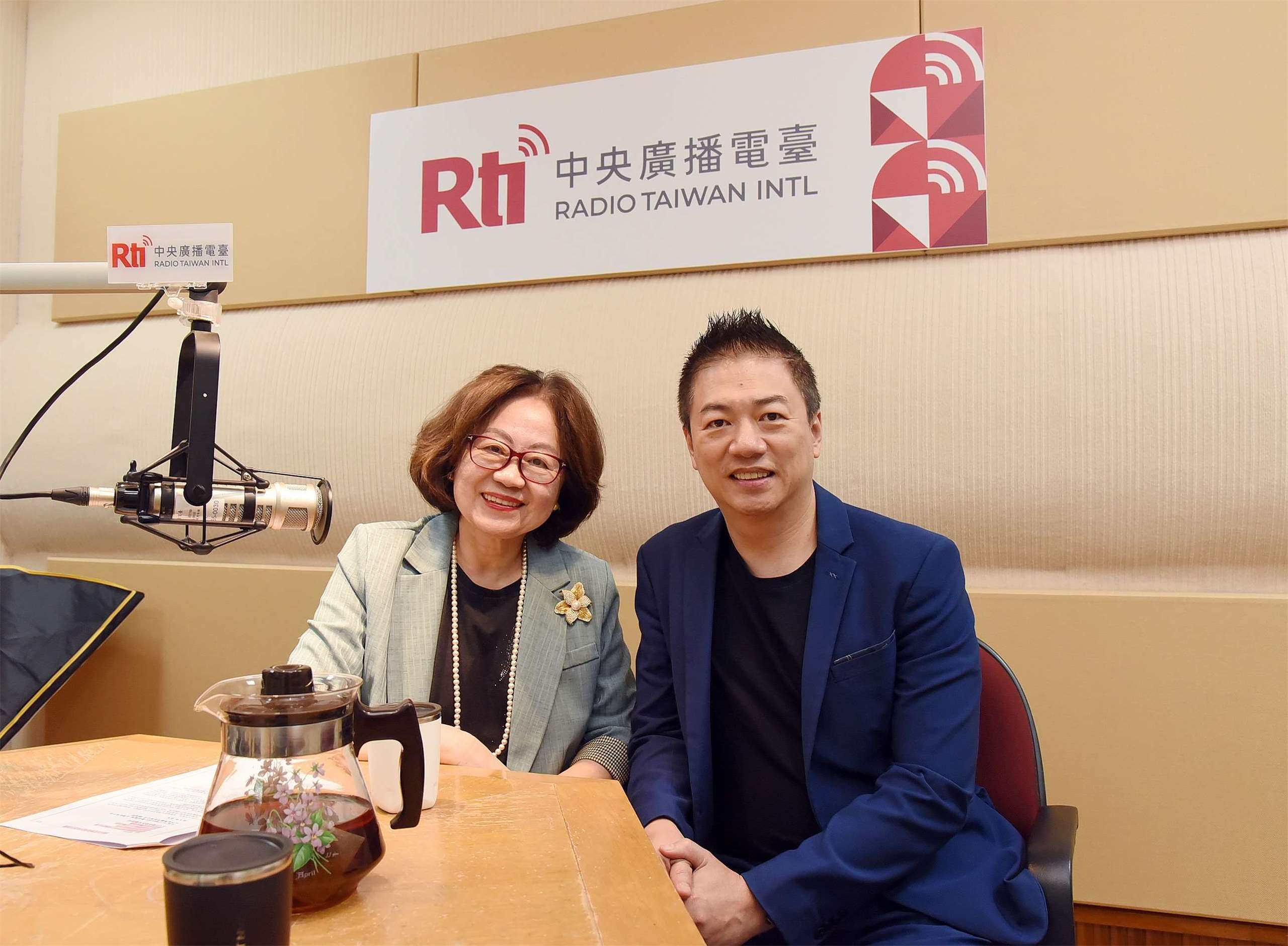 Yellow Corner攝影藝廊臺灣區執行長程大洲接受美麗的台灣節目專訪