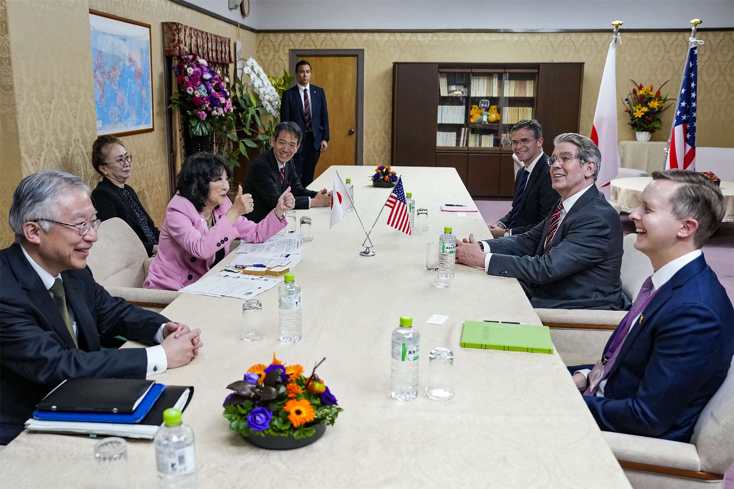 日美財長首度會面磋商關稅協議與對俄能源制裁-新聞-Rti 中央廣播電臺