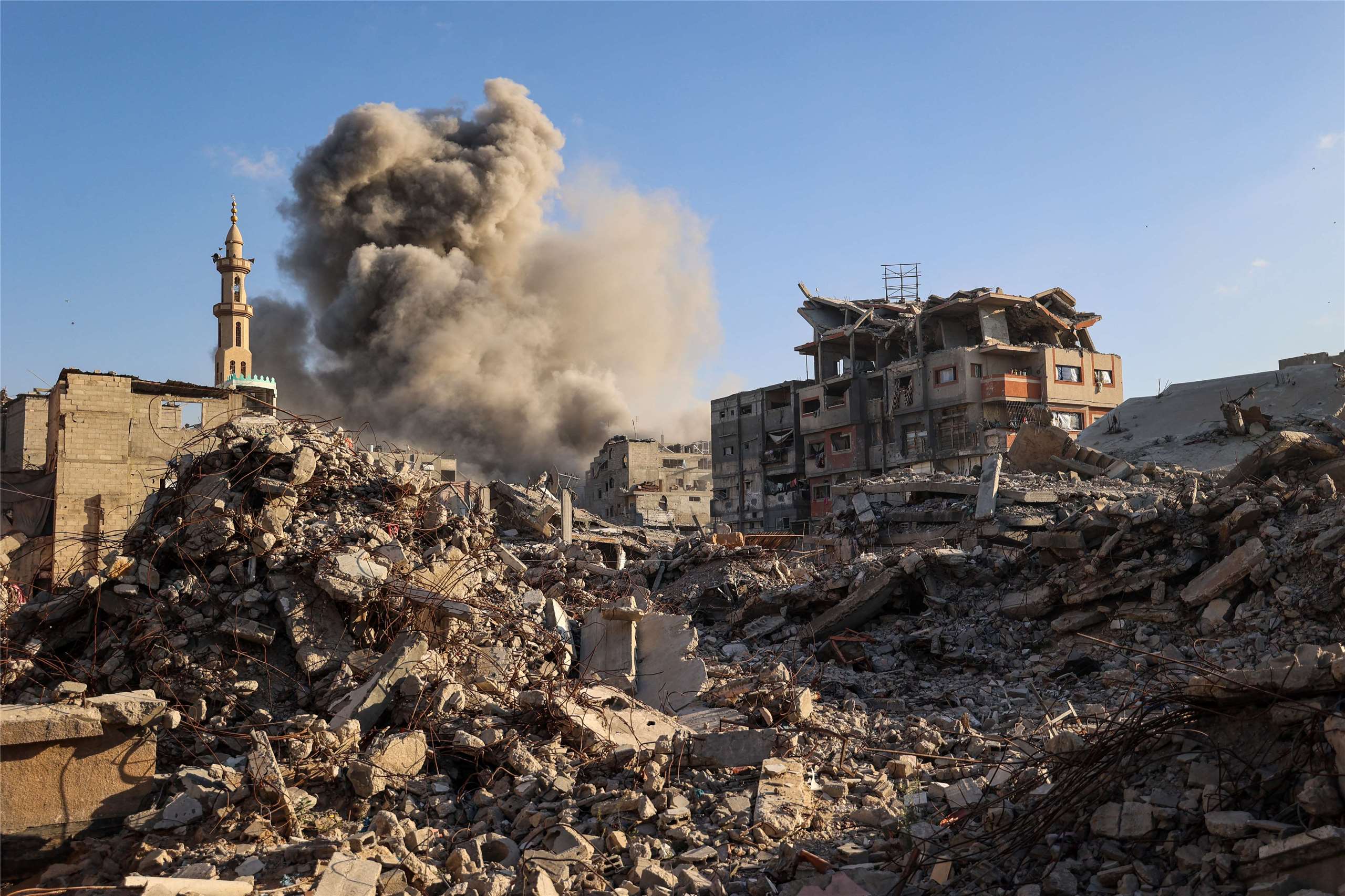 以色列軍方19日表示，在當天稍早對巴勒斯坦武裝組織哈瑪斯（Hamas）目標進行數十次空襲後，已恢復在加薩（Gaza）執行停火。