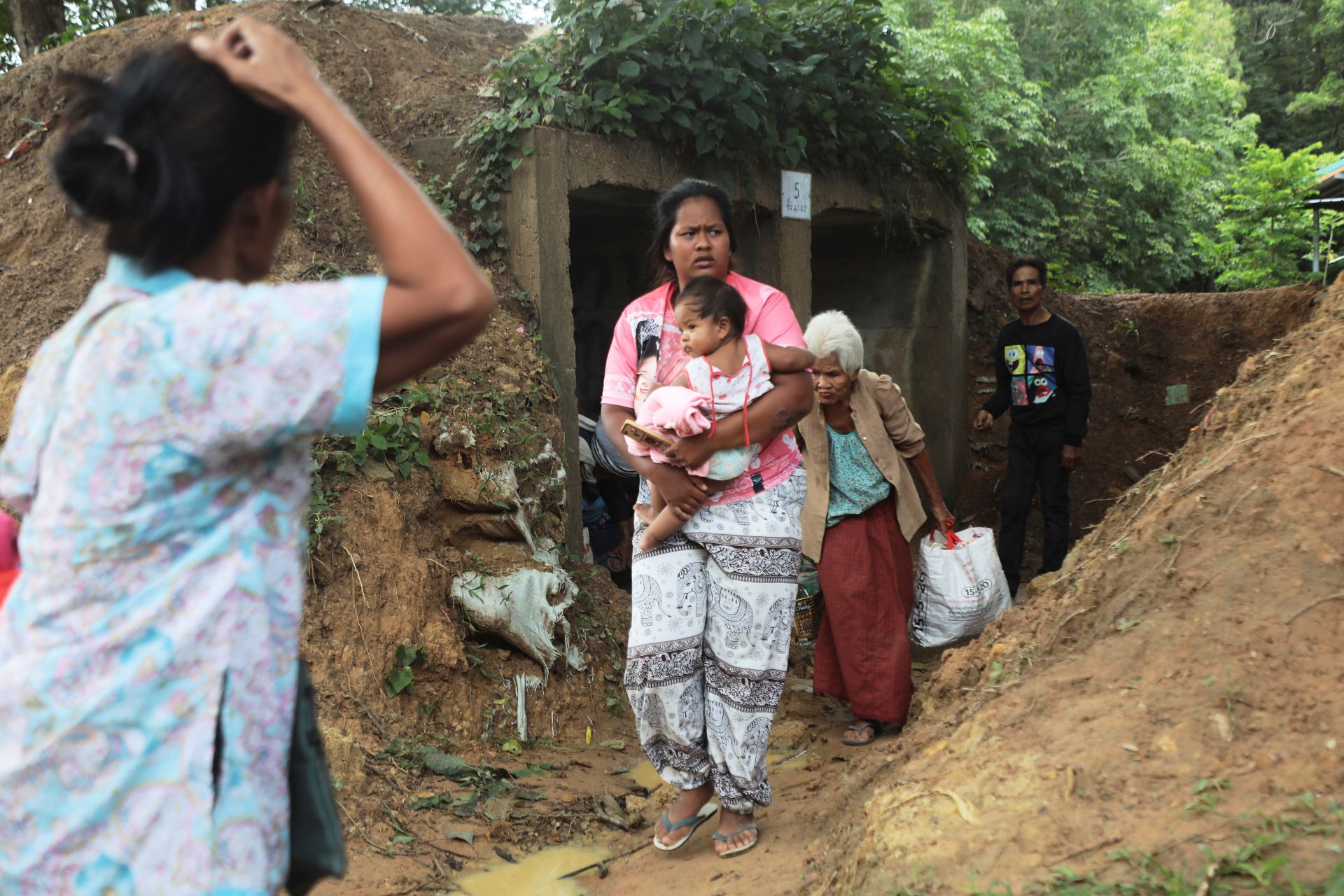 泰國與柬埔寨今年5月因領土糾紛發生衝突，衝突在7月時進一步擴大，雙方數十萬民眾撤離家園。(美聯社/達志影像)