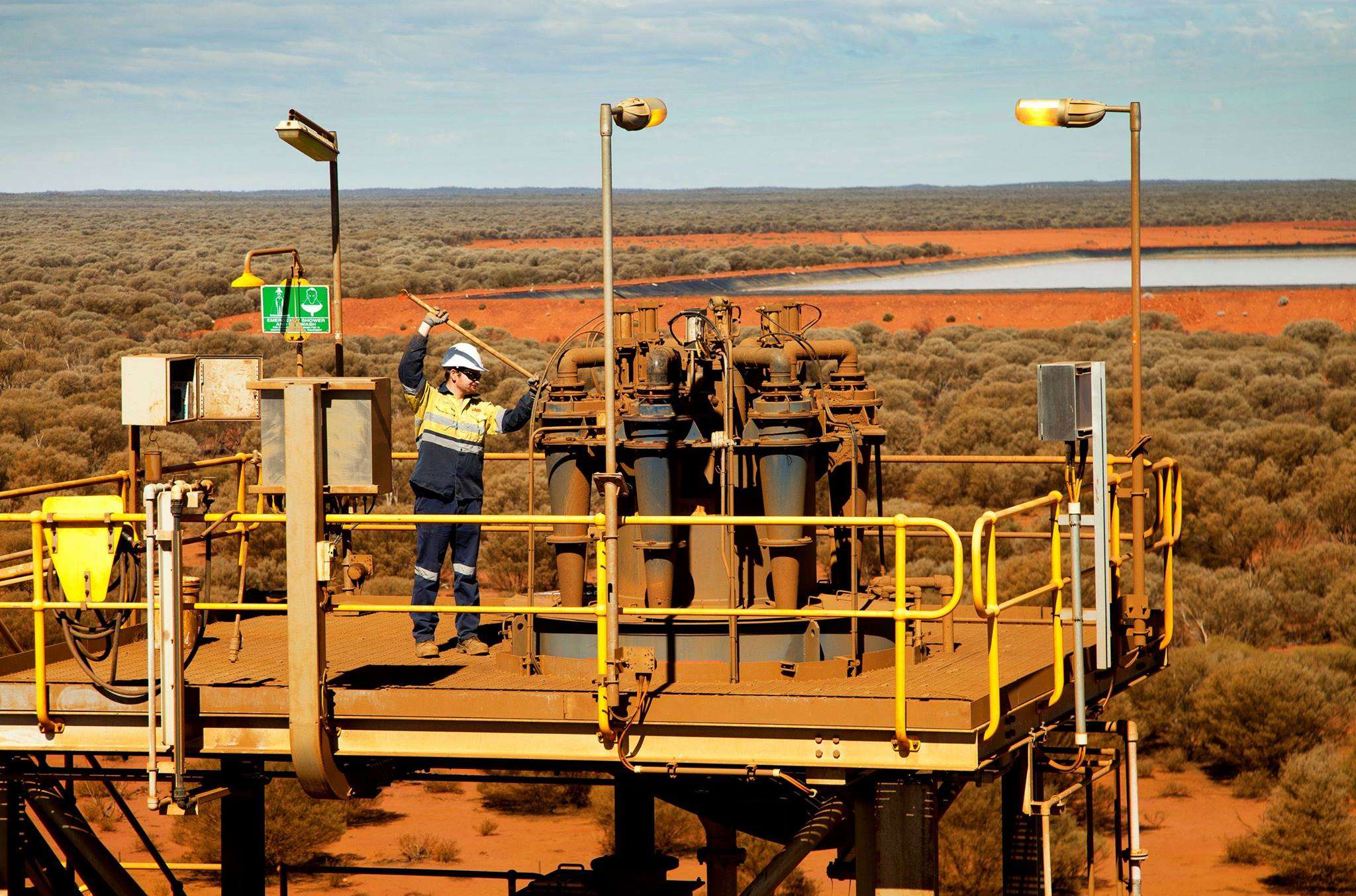 澳洲及美國將共同支持關鍵礦產和稀土發展計畫，可望挑戰中國稀土供應市場地位。(圖取自Lynas Corp臉書)