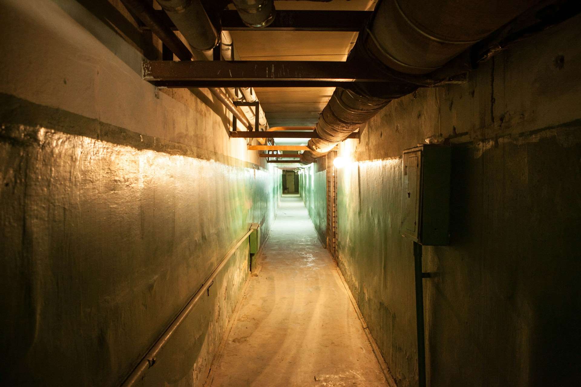 防空洞。示意圖。(Unsplash圖庫)