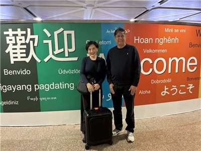 菲律賓參議員龐吉立南(Francis “Kiko” N. Pangilinan，右)與妻子訪台，外交部表示，他再次來訪展現台菲友好夥伴關係 (外交部提供)