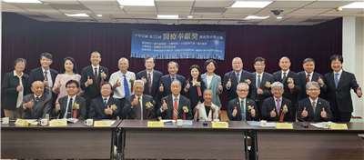 衛福部31日下午舉行「第35屆醫療奉獻獎選拔暨表揚活動記者會」。(劉品希 攝)