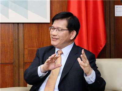 外交部長林佳龍在接受中央廣播電臺「早安．台灣」節目專訪時表示，高市早苗從印太戰略處理日台關係，將帶來更多「同盟外交」發揮空間 (央廣記者王照坤 攝)