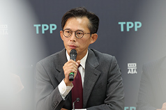 民眾黨主席黃國昌表態參選新北市長。(檔案照)