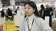 出版業工作者鄭莛赴德參加法蘭克福書展，入關時因機器認為本人與護照照片不像，遭邊境警察帶入小房間，並誣指其為中國通緝犯，歷經4小時盤查後獲釋。