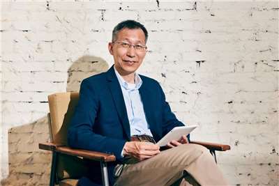 闕又上 知名財經與作家