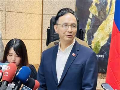 國民黨主席朱立倫19日出席「台灣光復八十週年紀念歷史專題講座」。(鄭佑漢 攝)