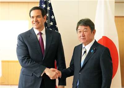 美國國務卿盧比歐與日本外務大臣茂木敏充28日進行會談。(圖：日本外務省)