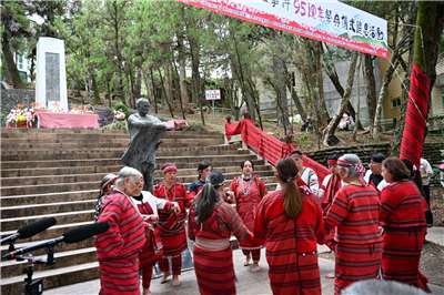 南投賽德克族人追思先烈，抗日紀念碑將改為文化地標。(取自南投縣仁愛鄉公所臉書)