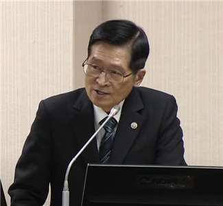 退輔會主委嚴德發。(翻攝國會頻道)
