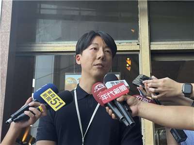 民進黨選對會今天召開會議，民進黨發言人吳崢轉述指出，會中針對每個選區的狀況廣泛討論，將加速相關提名作業。(劉玉秋攝)
