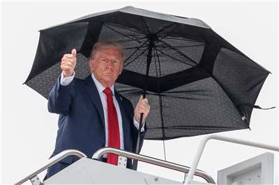 美國總統川普(Donald Trump)12日啟程前往中東。 (路透社/達志影像)