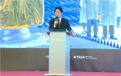 賴清德總統表示，要代表國家感謝志工林老闆熱心助人的大愛精神，向林先生的不幸離世表達哀悼，也安慰家屬節哀。(翻攝國家太空中心臉書直播)