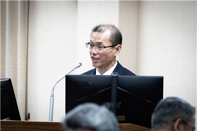 國安局副局長陳松吉30日在立法院表示，中共運用「長臂管轄」、「跨境鎮壓」等作為，削弱台灣主權並營造國內恐慌、對立氣氛。(楊仁翔 攝)