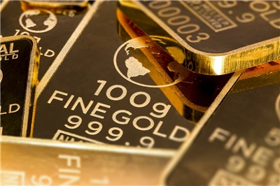 中國拋售美債轉而擁抱黃金，黃金儲備量已經連11個月增加。 (Pixabay)