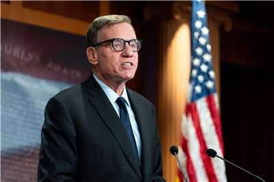 民主黨重量級議員華納(Mark Warner)。 (美聯社/達志影像)