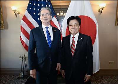 美國財政部長貝森特(Scott Bessent)與日本財務大臣加藤勝信在華府會談。 (圖:X@SecScottBessent)