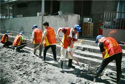 內政部今天(13日)發布新聞稿表示，因應花蓮縣馬太鞍溪堰塞湖溢流造成嚴重災情，全台首次啟動「替代役備役役男勤務召集」機制，支援災區復原工作，花蓮縣政府今天起辦理兩梯次勤務召集，第一梯次自今天至10月17日，第2梯次自10月20日至24日。(圖：內政部)