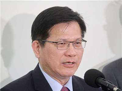 外交部長林佳龍30日上午在立法院受訪表示，密切關注美、中會談，對台美關係有信心 (央廣記者王照坤 攝)