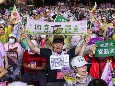 輔大新傳系教授陳順孝指出，2025年的大罷免運動，公民行動展現了科技、世代與文化深度參與的進化。資料照。
