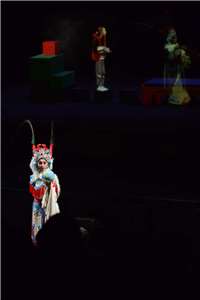 台法共製《公主與她的魔法扇》，巴黎劇場人讚「傳統與科技共舞的成功之作」。(國光劇團提供)