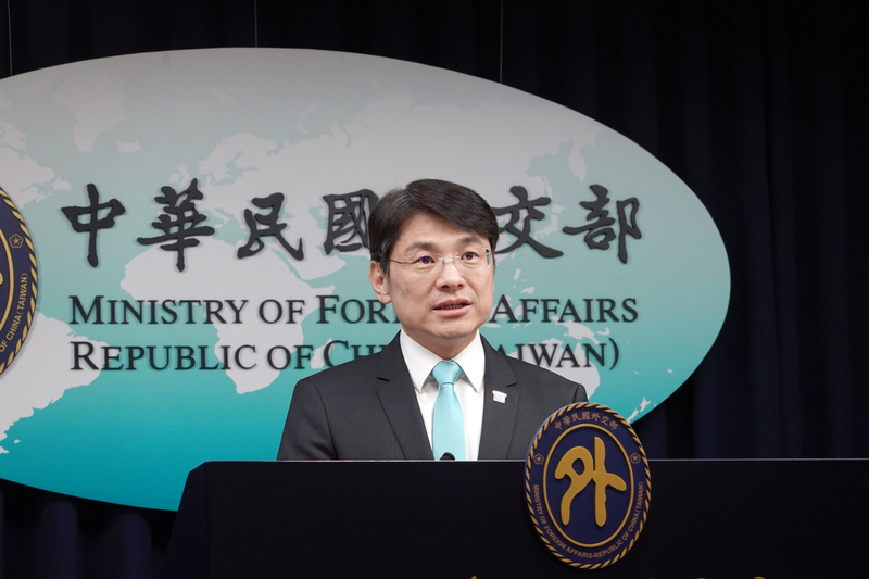 外交部發言人蕭光偉4日表示，中方行徑充滿挑釁，印證中方持續企圖以脅迫手段改變現狀。威權國家不能一方面聲稱要穩定，實際上卻是麻煩製造者。 (圖：中央社)