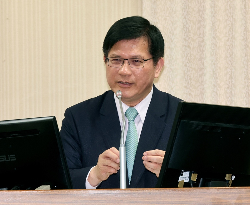 外交部長林佳龍（圖）5日赴立法院外交及國防委員會，列席報告「川普亞洲行及『川習會』後印太區域經濟、安全情勢對我之影響」，並備質詢。

