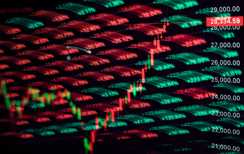 台股12日開高走高，盤中指數漲逾200點，尾盤漲勢收斂，收盤時28000點得而復失。示意圖。
