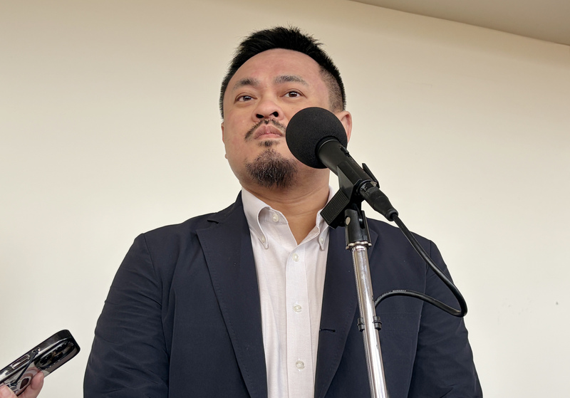 勞動部長洪申翰12日在立法院表示，將提出指引協助企業辨識強迫勞動行為、評估相關風險等，希望能協助企業建立一套可執行的管理架構，來進行勞動人權風險評估或預防、降低強迫勞動風險。
