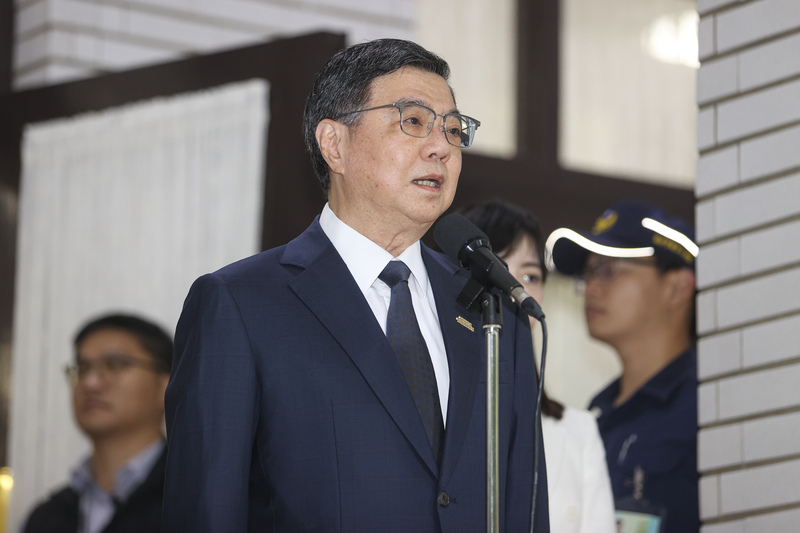 行政院長卓榮泰（圖）25日赴立法院施政報告並備詢，會前接受媒體聯訪，回應記者提問。(中央社)

