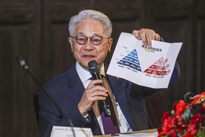 中華民國工商協進會26日舉行工商早餐會，理事長吳東亮會後接受媒體聯訪。