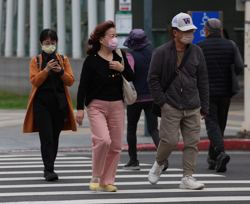 12月2日晚間起東北季風增強，預計將影響到12月5日。示意圖。