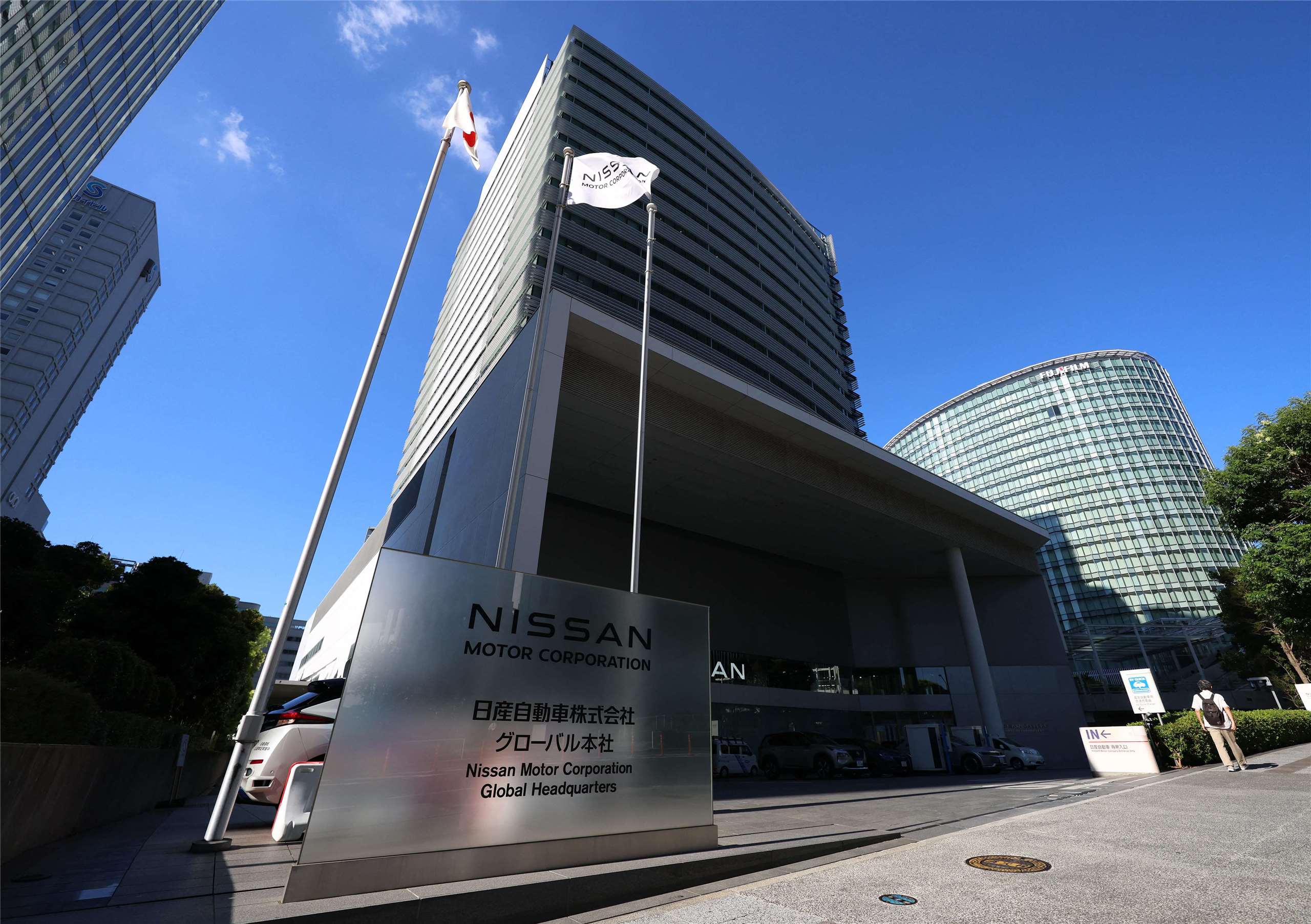 日本神奈川縣橫濱市的日產汽車公司總部大樓(圖)為日產最早的工廠所在，現將以新台幣180億元賣給台灣背景的汽車零組件大廠敏實集團 (AFP)