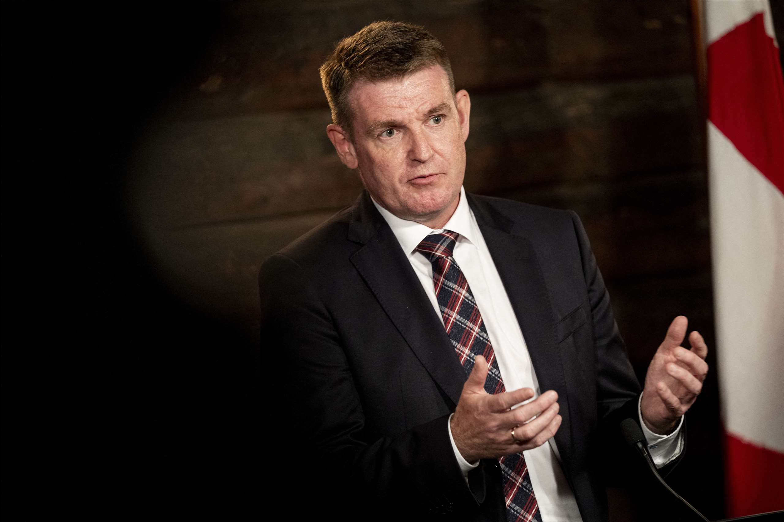 北極地區的領導人警告，俄羅斯和其他國家發動「混合戰」威脅，正從波羅的海往更北地區蔓延，其中包括對海底網路電纜的破壞行動。圖為法羅群島(Faroe Islands)總理約翰尼生(Aksel Johannesen)。資料照。(AFP)