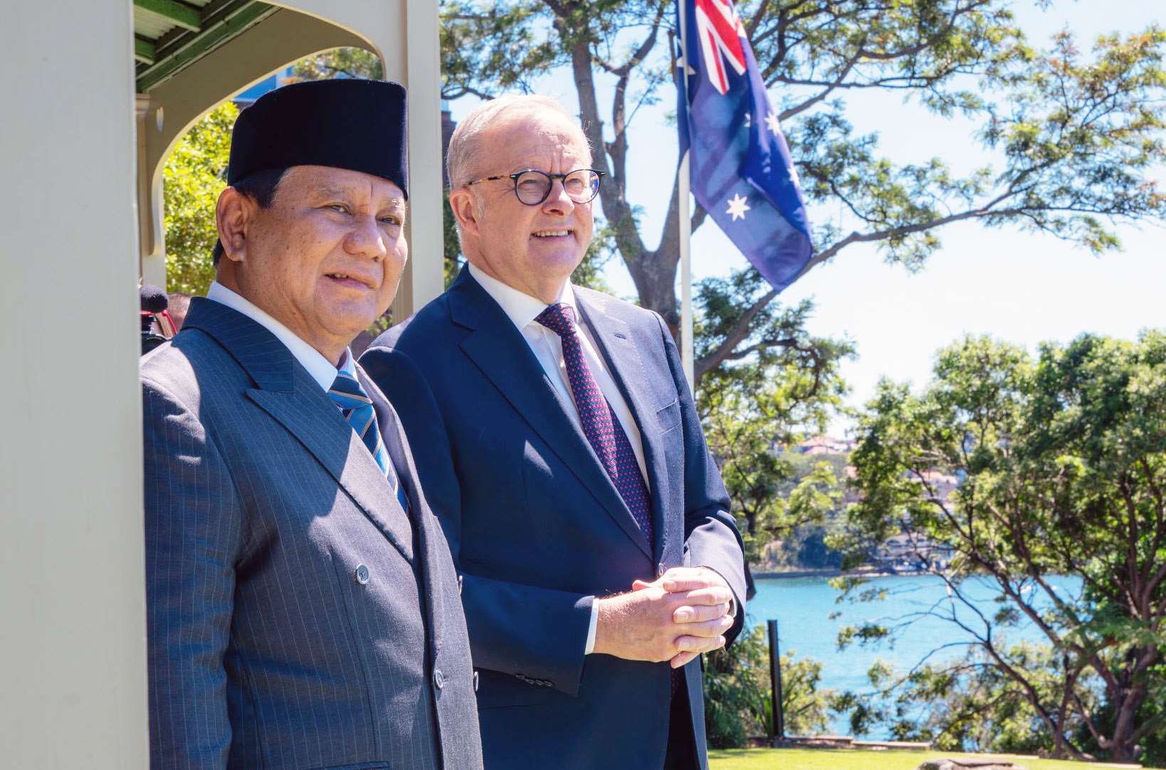 印尼總統普拉伯沃(Prabowo Subianto，左)12日在雪梨與澳洲總理艾班尼斯(Anthony Albanese，右)會面。(X@Anthony Albanese)