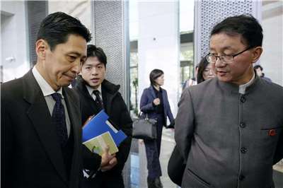 日本外務省亞洲大洋洲局長金井正彰18日與中國外交部亞洲司長劉勁松在北京磋商。