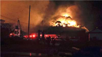 日本大分市佐賀關地區18日傍晚發生大規模火災，已延燒逾170棟建築物。