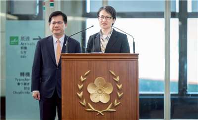 副總統蕭美琴首次應邀於歐洲議會舉行的「對中政策跨國議會聯盟」(IPAC)年度峰會發表演說後，今天(9日)凌晨返抵國門並說明成果。(蕭美琴臉書)